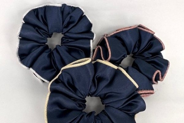 Scrunchie with Glitter Piping